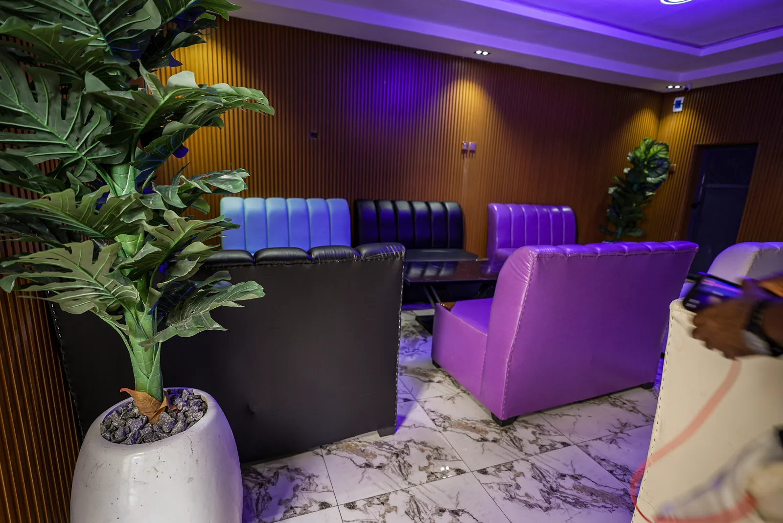 The KUBOS bar and wine collection